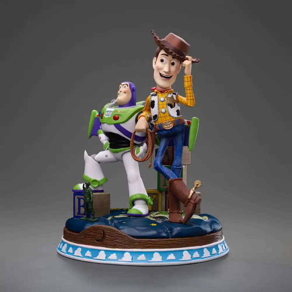 Toy Story Deluxe Art Scale Statue 1/10 Buzz & Woody 38 cm termékfotó