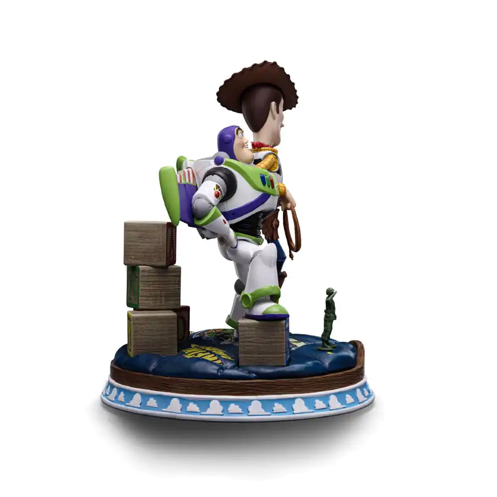 Toy Story Deluxe Art Scale Statue 1/10 Buzz & Woody 38 cm termékfotó