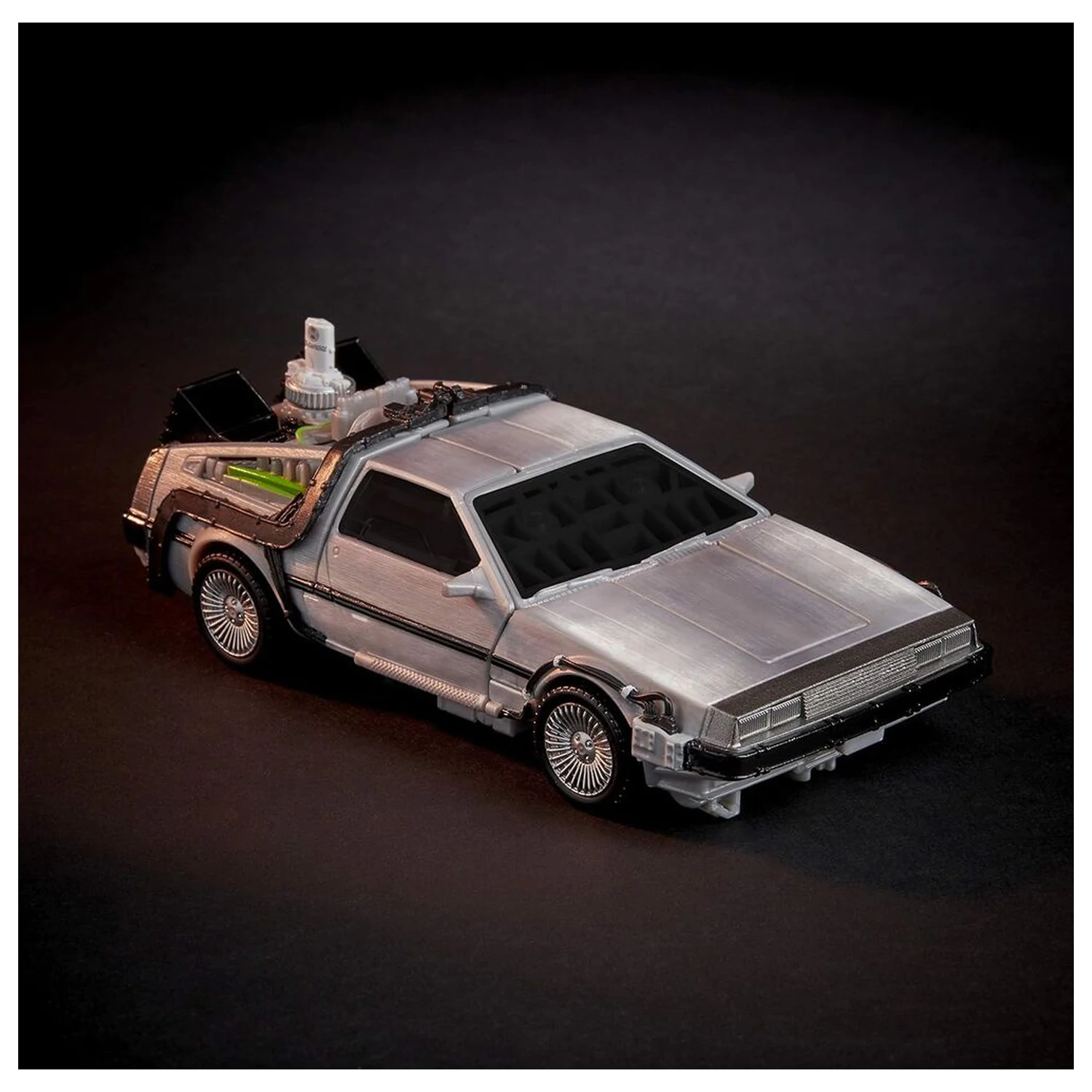 Transformers Back to the Future Delorean Gigawatt figure 14cm product photo