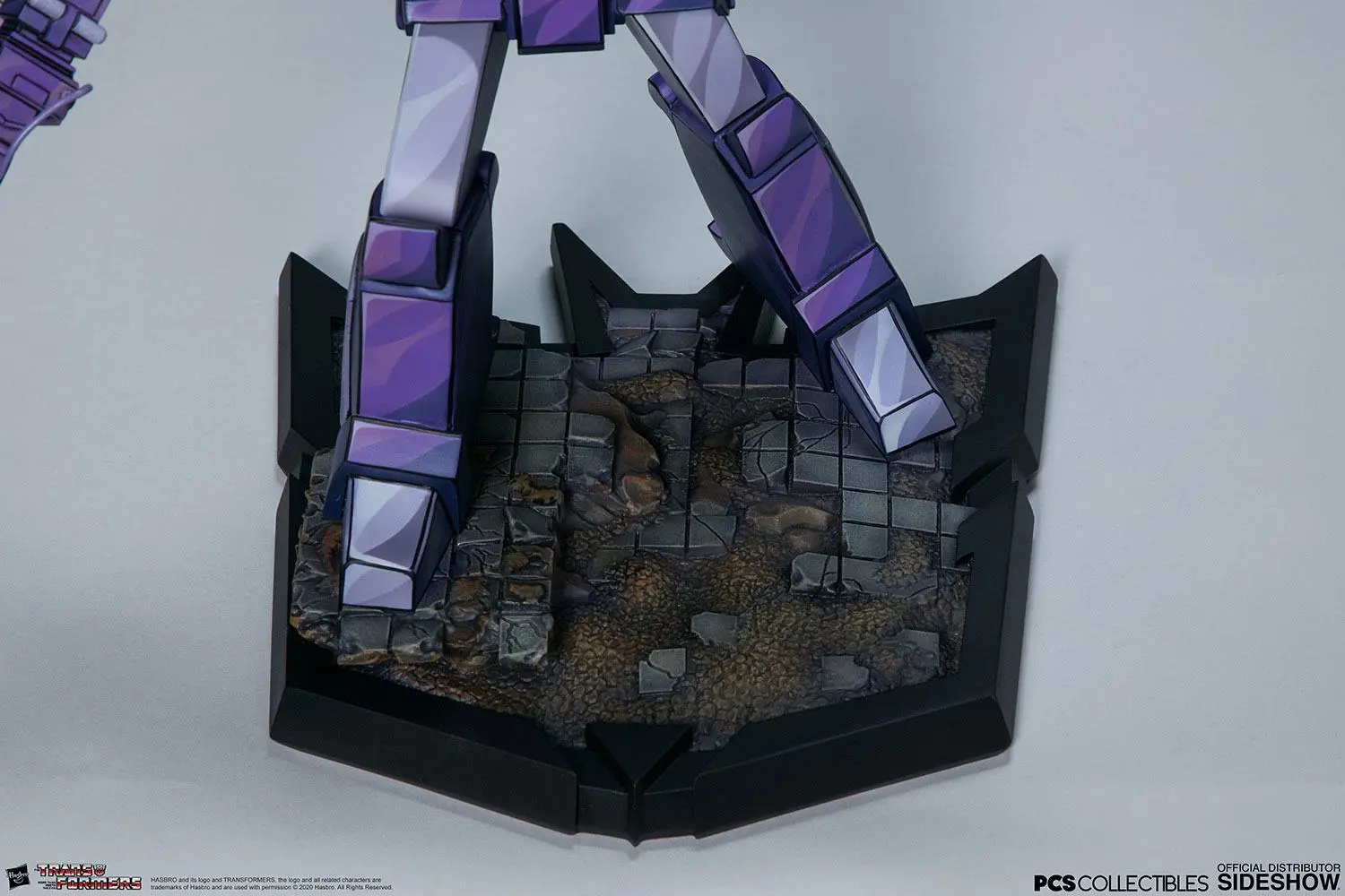 Transformers Classic Scale Statue Shockwave 23 cm product photo