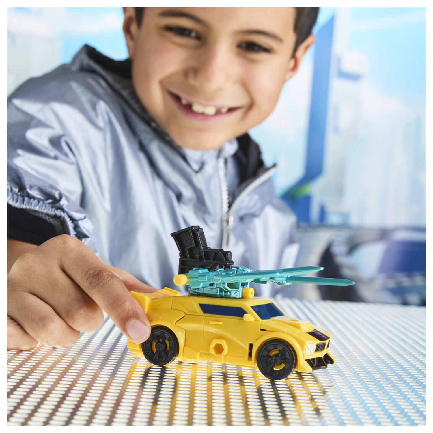 Transformers Cyberworld Bumblebee figure 10cm product photo