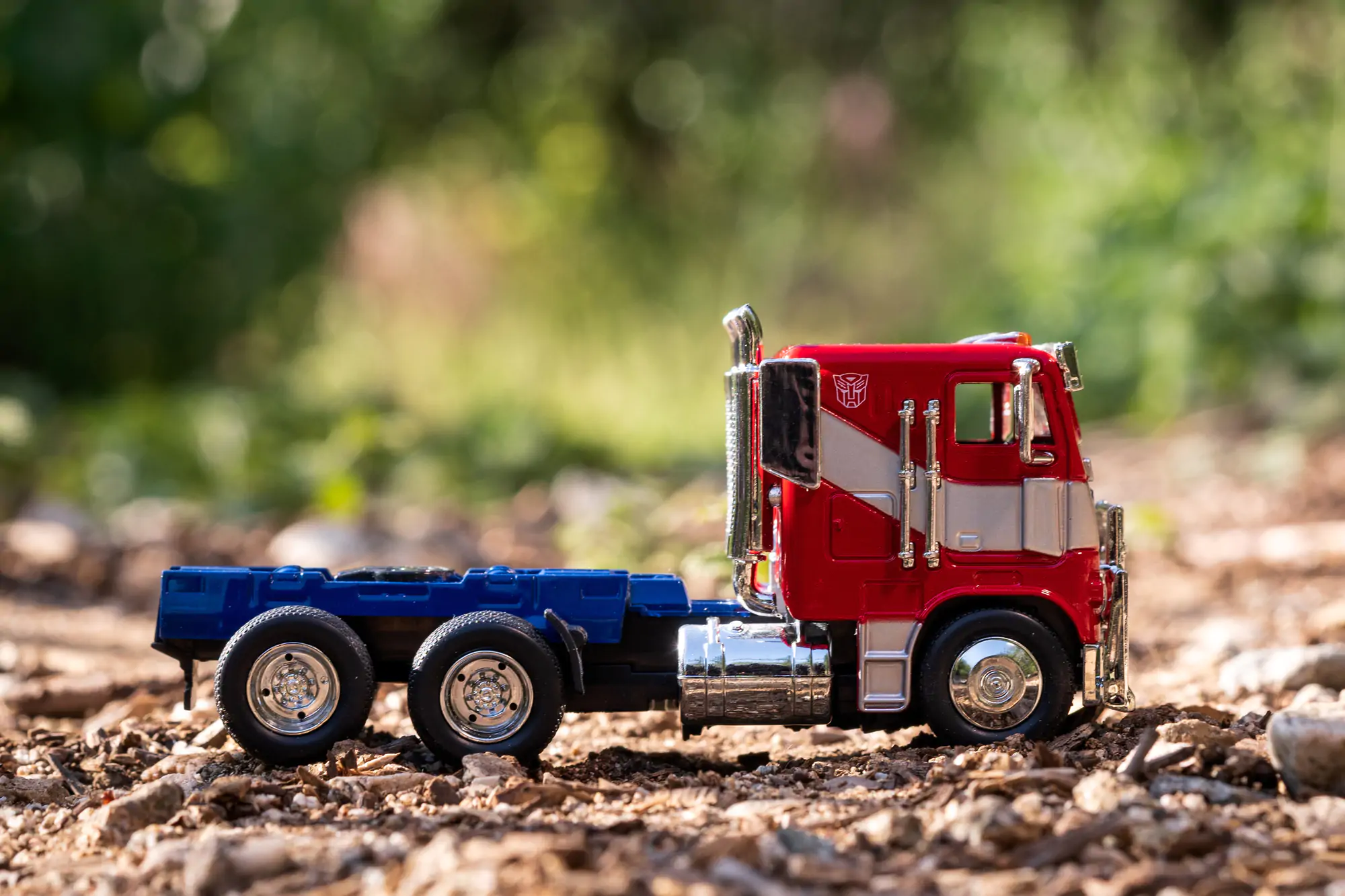 Transformers Diecast Model 1/32 T7 Optimus Prime Truck product photo