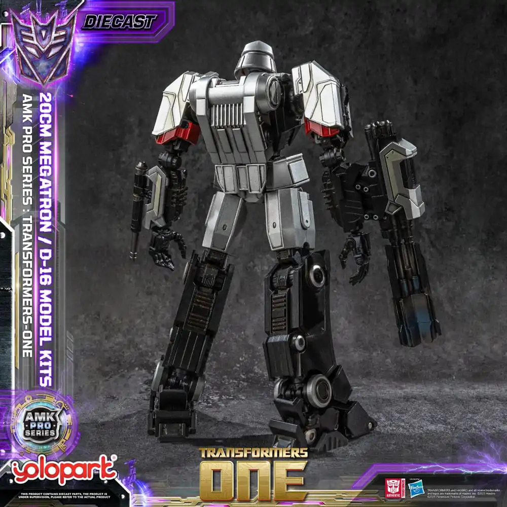 Transformers: Generation One AMK Pro Series Plastic Model Kit D-16/Megatron Final Form 20 cm  product photo