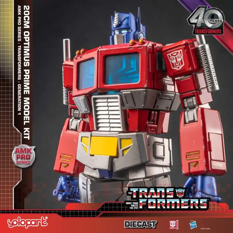 Transformers: Generation One AMK Pro Series Plastic Model Kit Optimus Prime 20 cm termékfotó