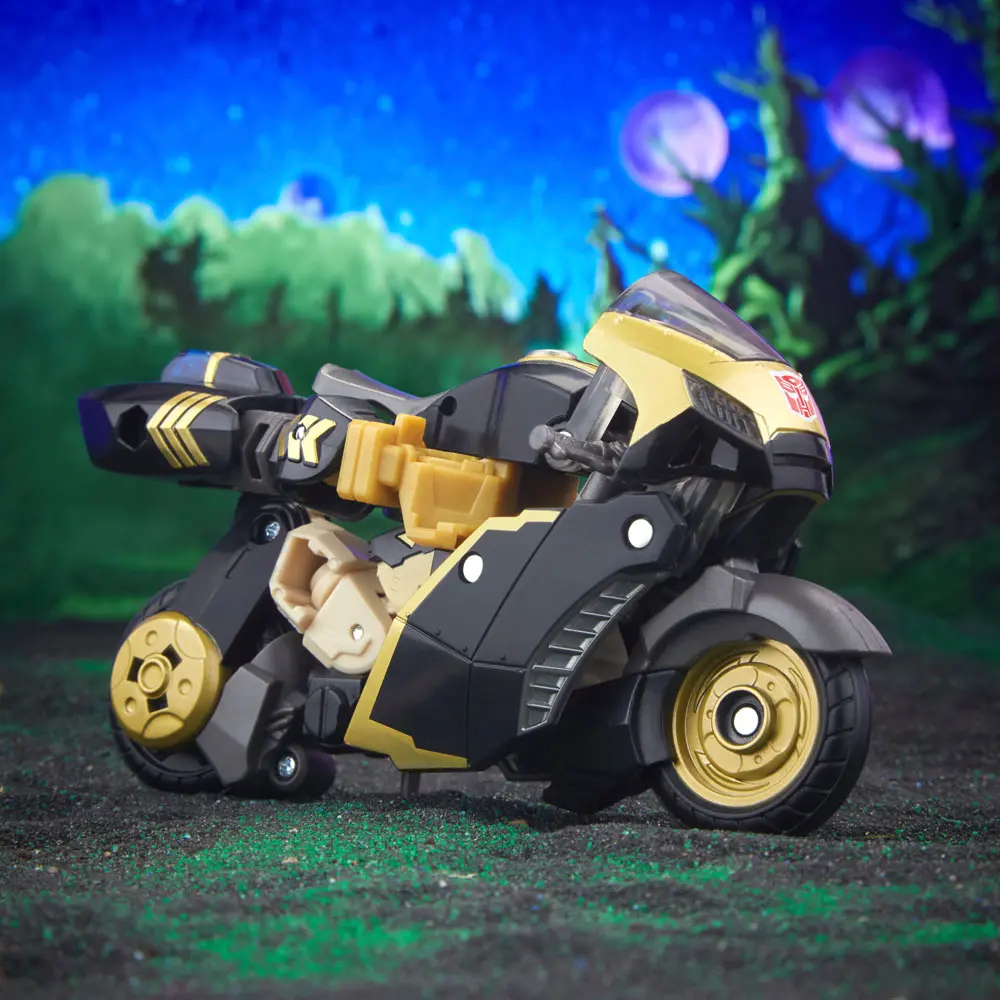 Transformers Generations Legacy Evolution Deluxe Animated Universe Action Figure Prowl 14 cm product photo