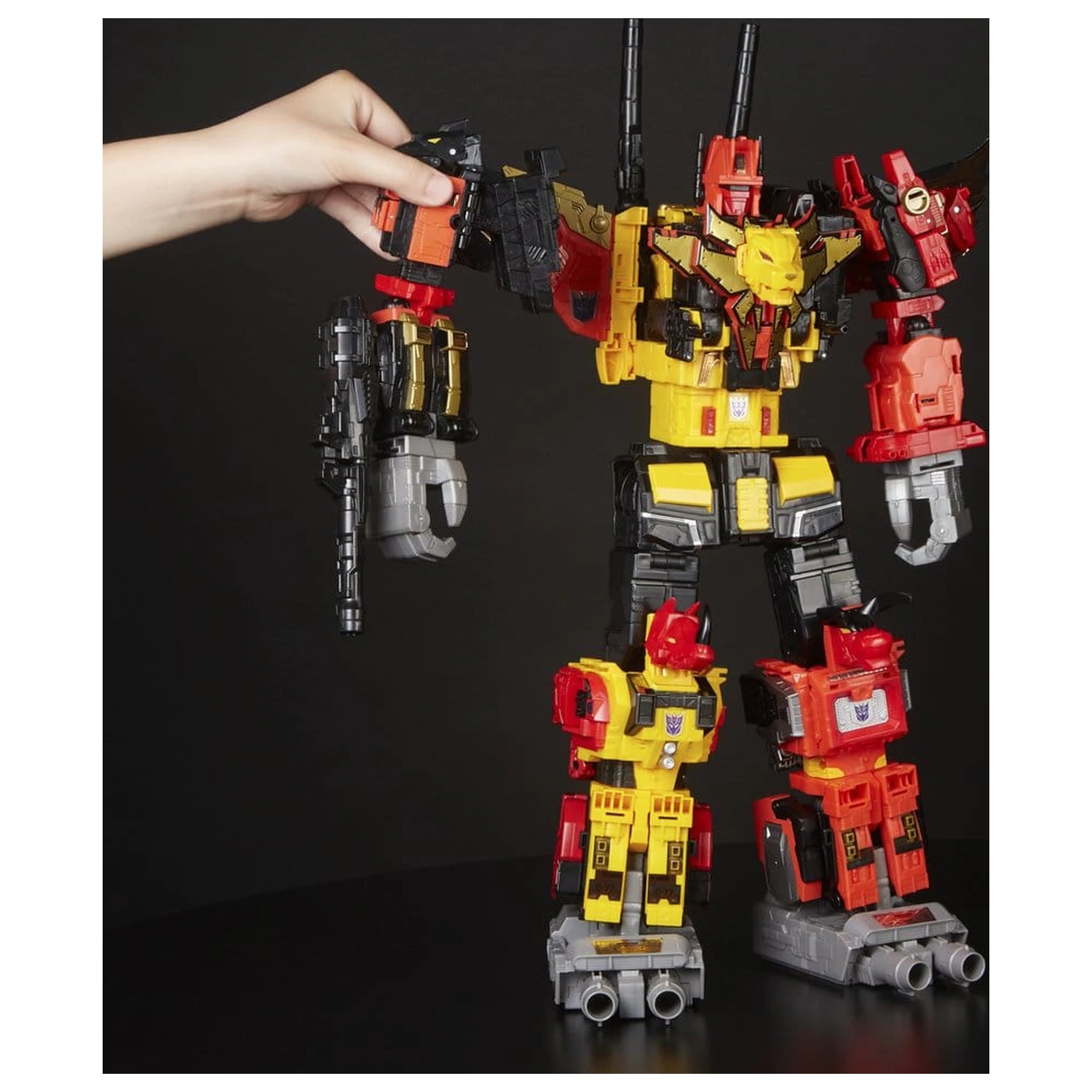 Transformers Power of the Primes Combiner Action Figure Predaking 45 cm product photo