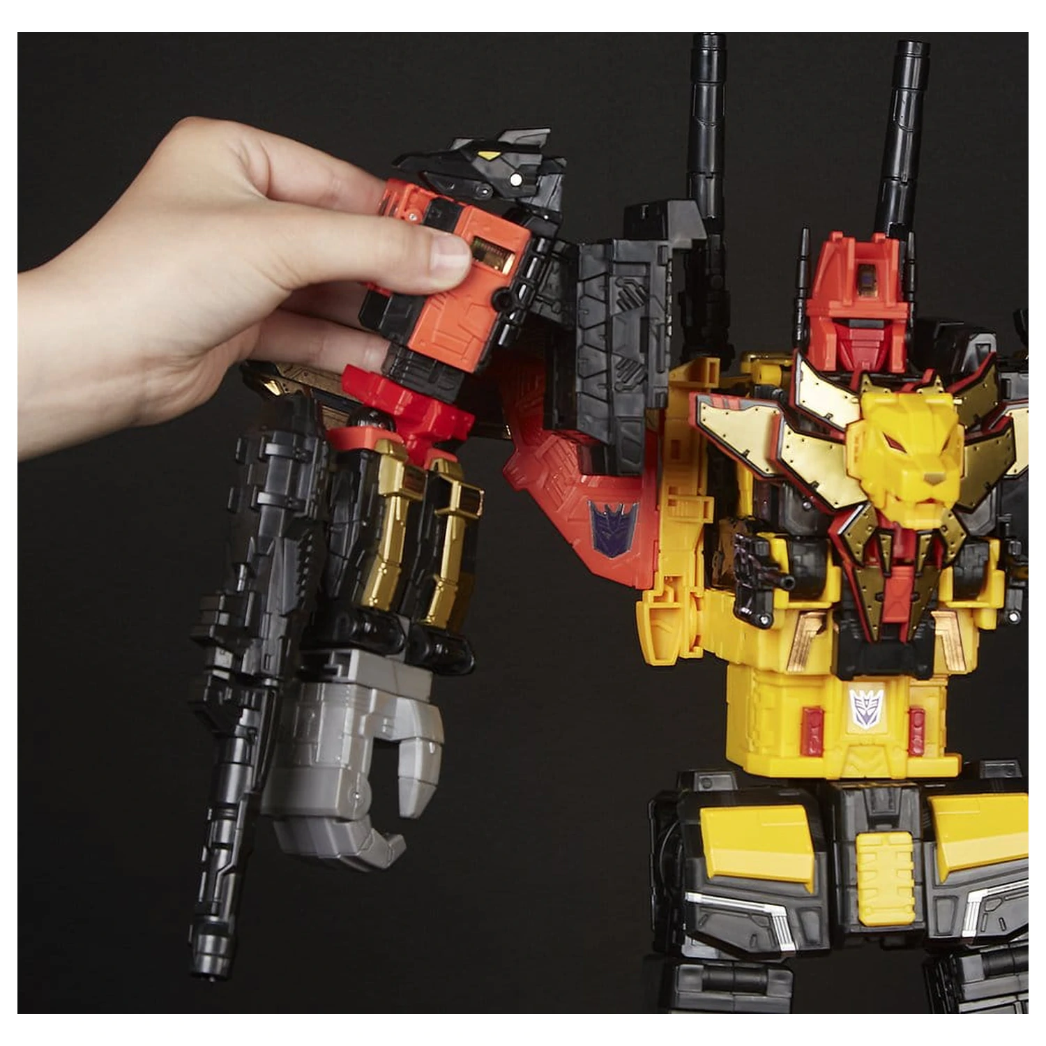 Transformers Power of the Primes Combiner Action Figure Predaking 45 cm product photo