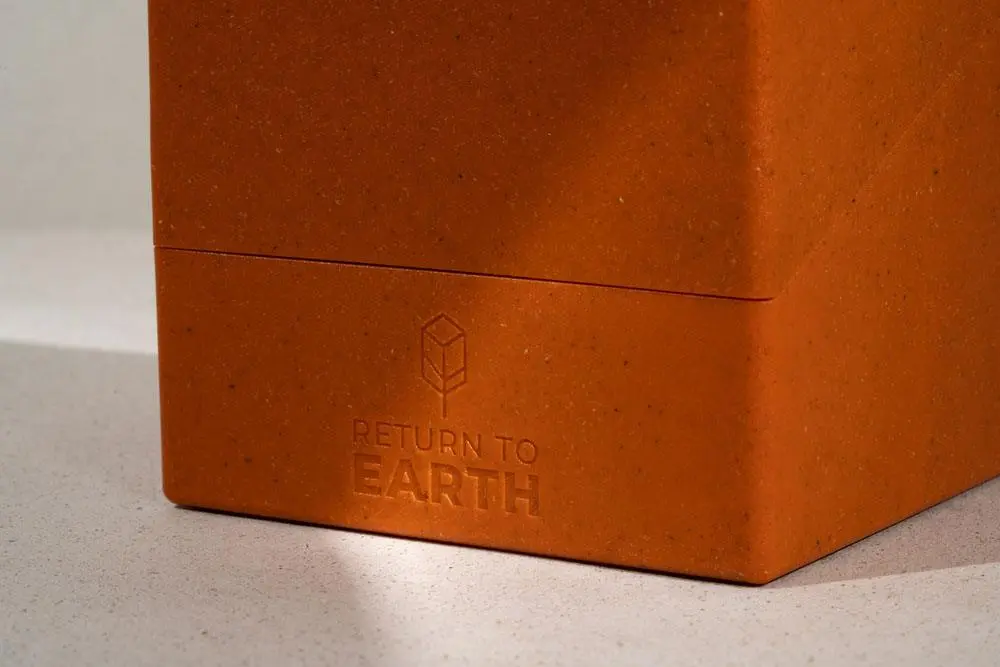 Ultimate Guard Return To Earth Boulder Deck Case 100+ Standard Size Orange product photo