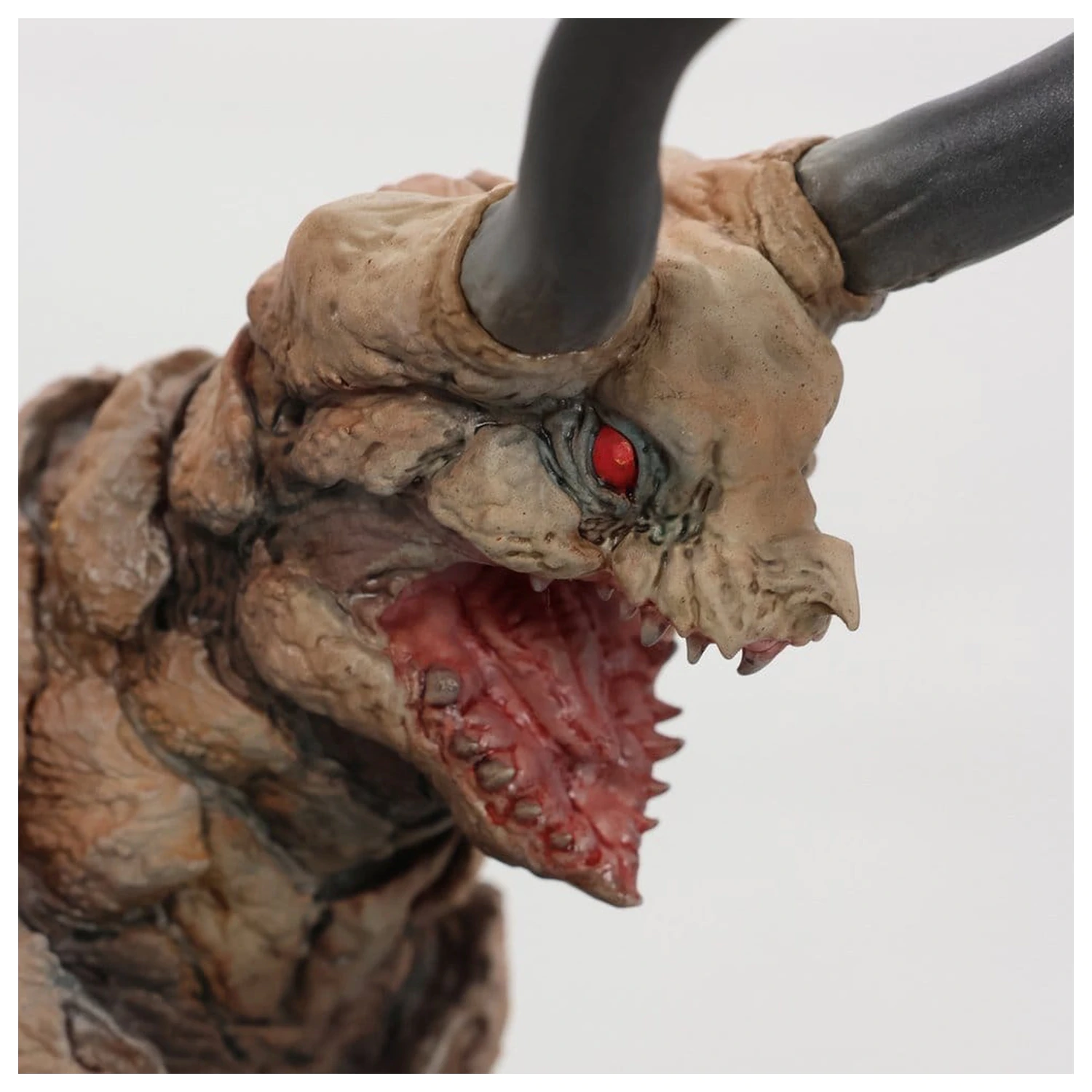 Ultraman Kaiju Remix Series Vinyl Figure Gudon 34 cm product photo