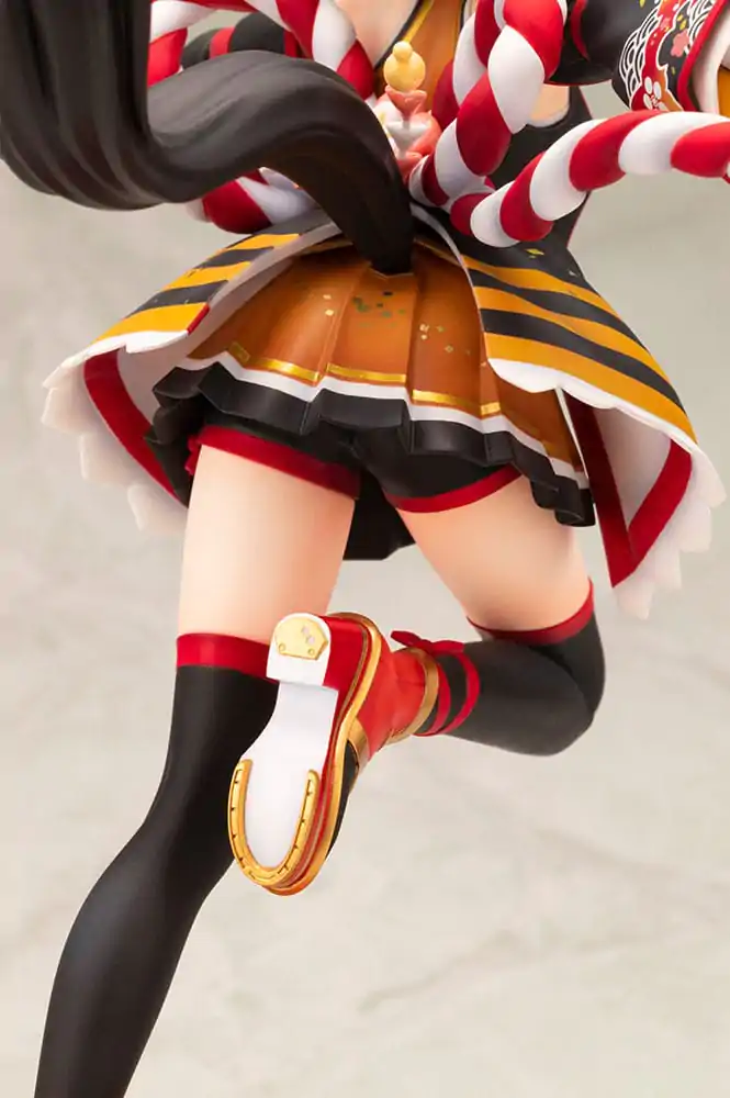 Uma Musume Pretty Derby PVC Statue 1/7 Outrunning the Encroaching Heat Kitasan Black 30 cm product photo