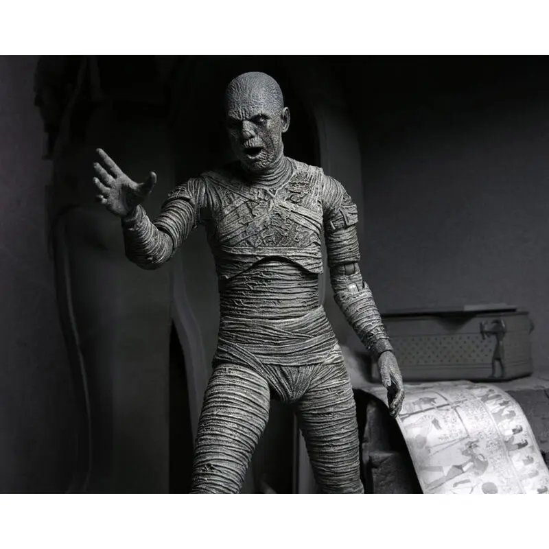 Universal Monsters Action Figure Ultimate The Mummy (Black &amp; White) 18 cm product photo