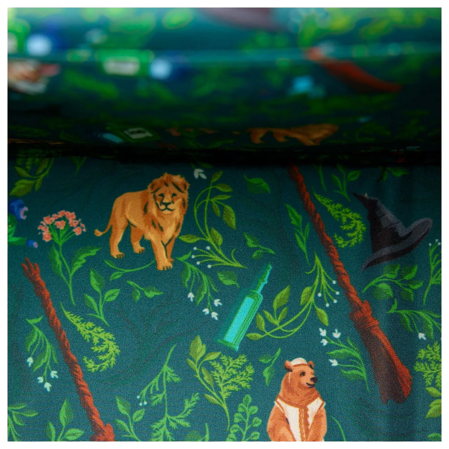 Universal by Loungefly Crossbody Bag Wicked 2 product photo