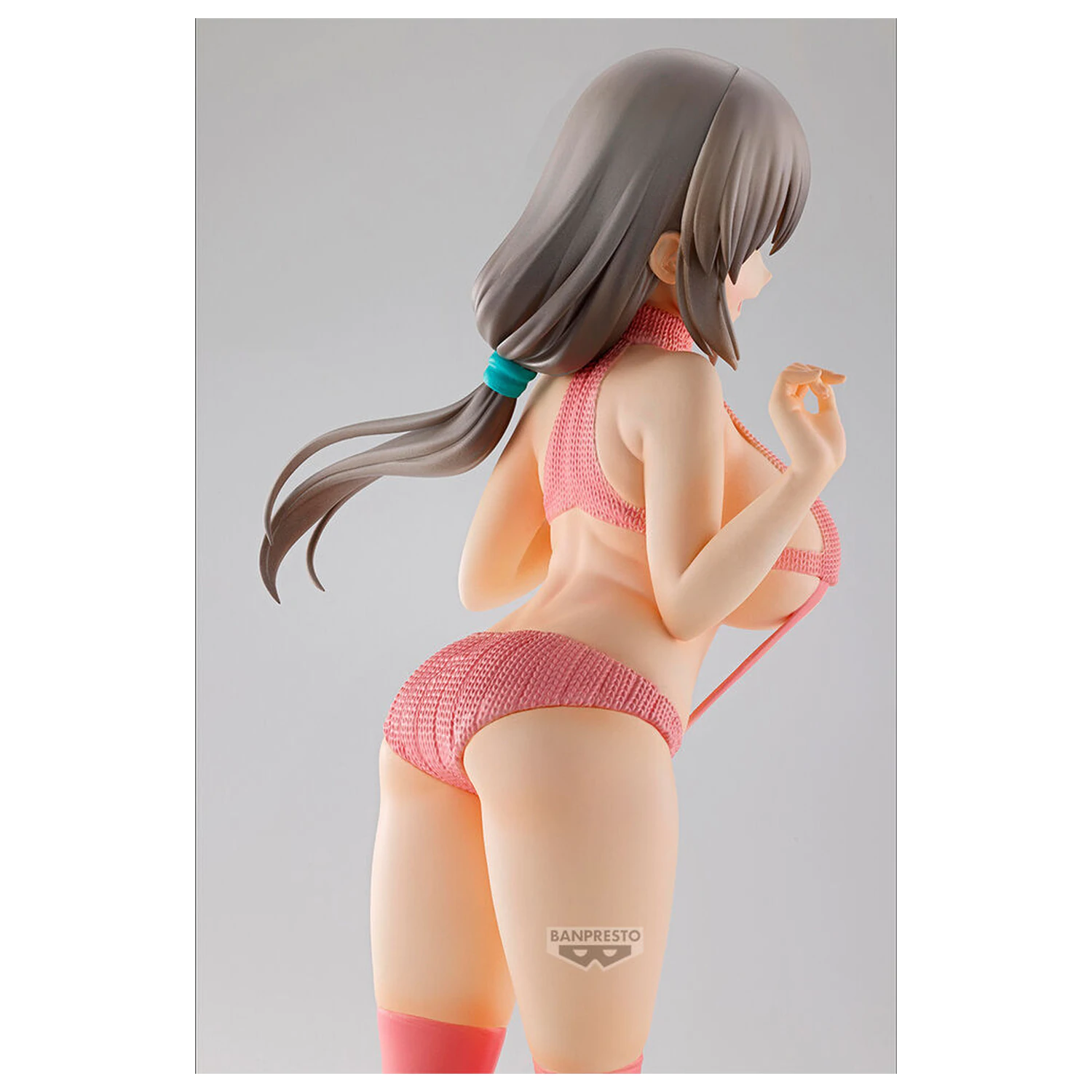 Uzaki-chan Wants to Hang Out Eternal Romance Tsuki Uzaki figure 27cm product photo