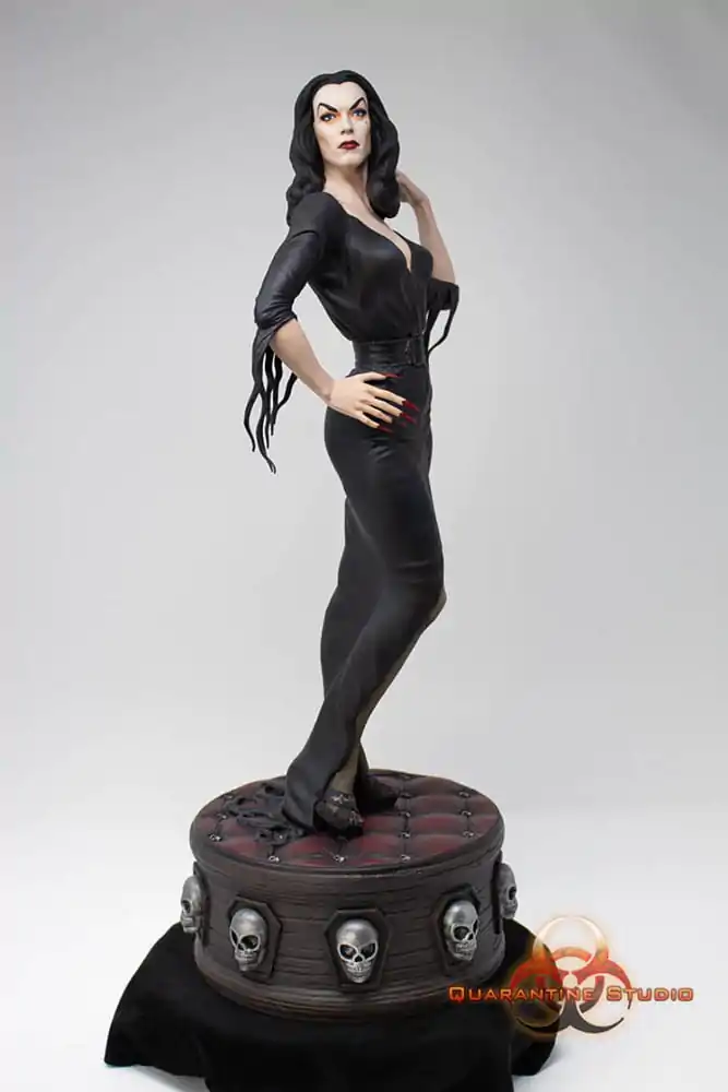 Vampira Statue 1/6 43 cm termékfotó