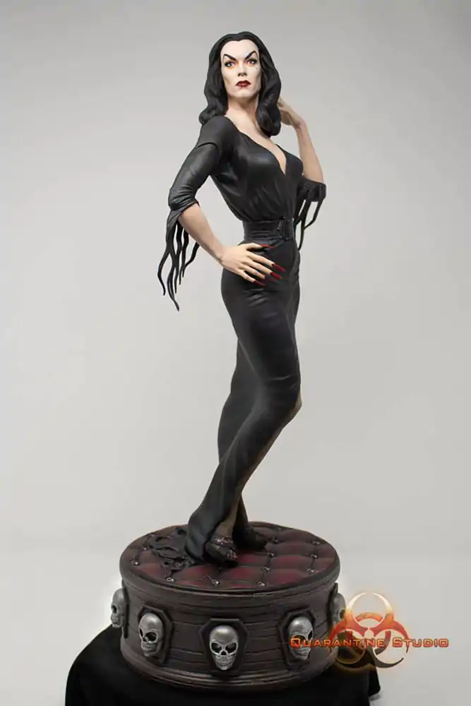 Vampira Statue 1/6 43 cm termékfotó