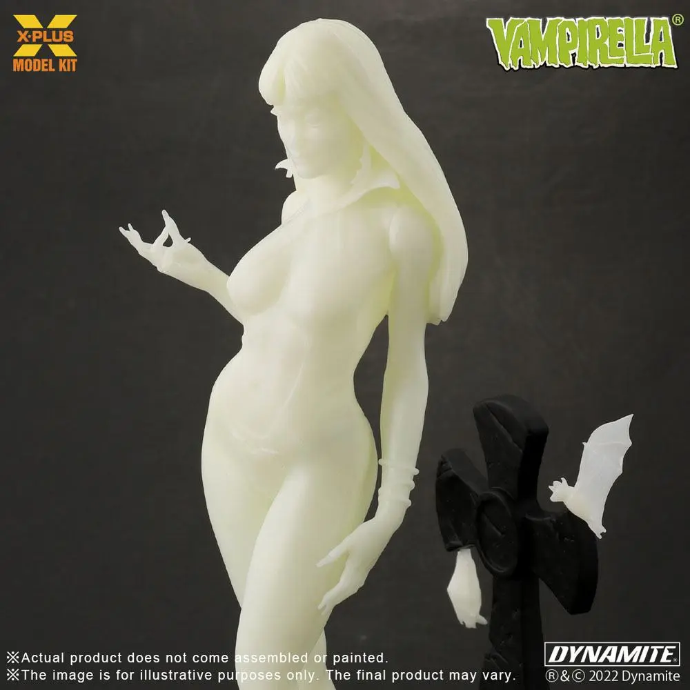 Vampirella Plastic Model Kit 1/8 Vampirella Glow in the Dark Version 23 cm product photo