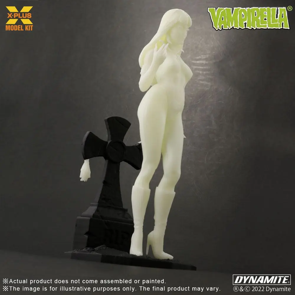 Vampirella Plastic Model Kit 1/8 Vampirella Glow in the Dark Version 23 cm product photo