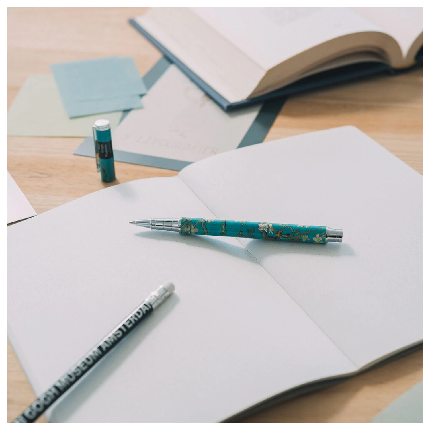 Van Gogh Museum Set pencil case, pen and pencil product photo