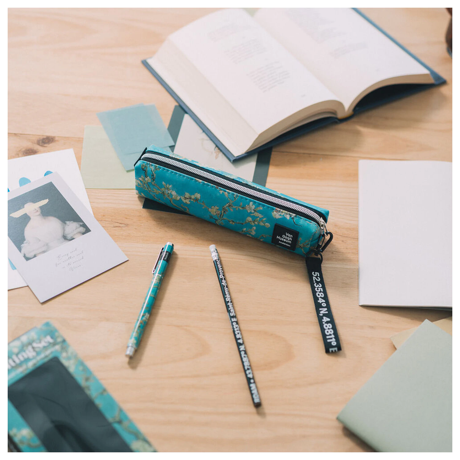 Van Gogh Museum Set pencil case, pen and pencil product photo