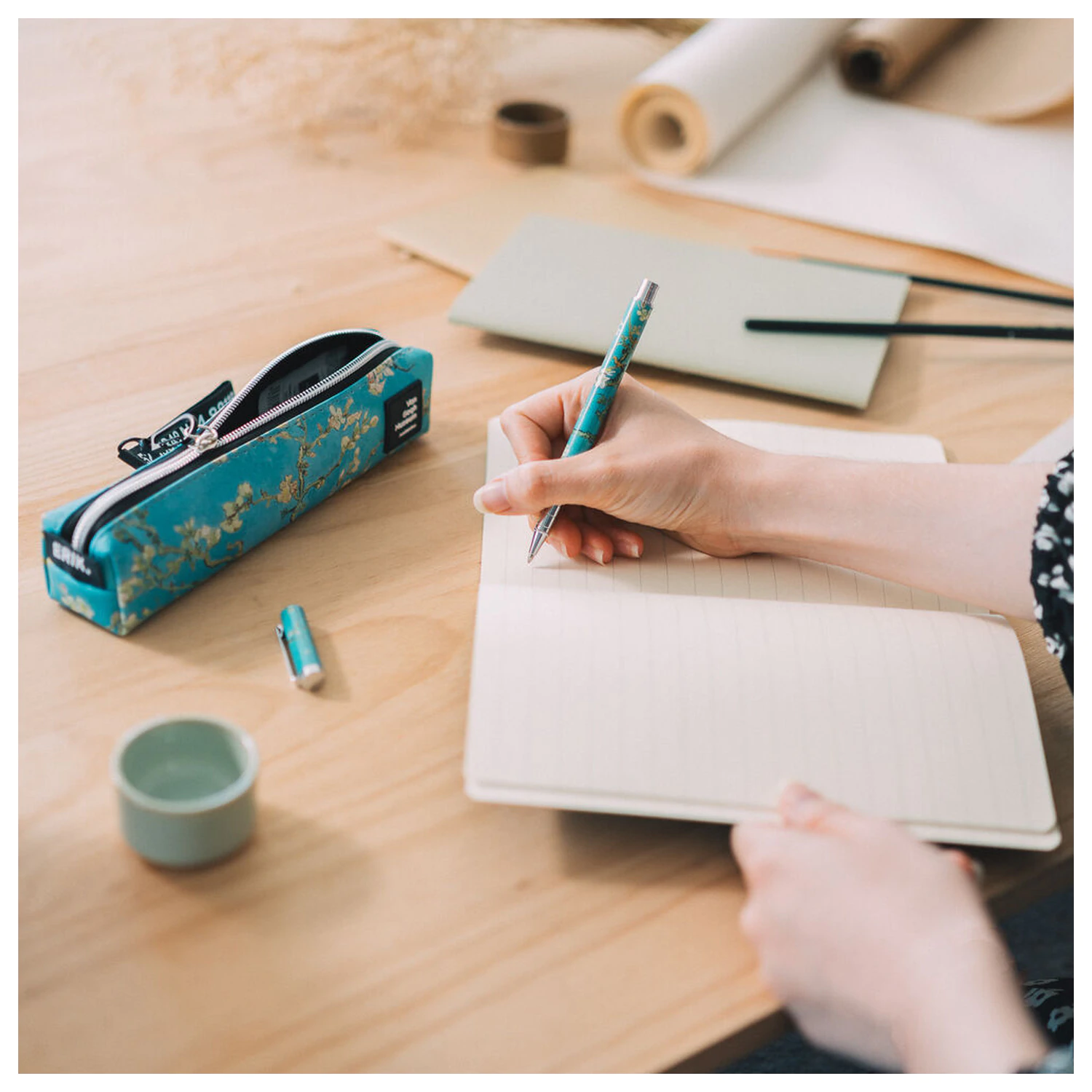 Van Gogh Museum Set pencil case, pen and pencil product photo