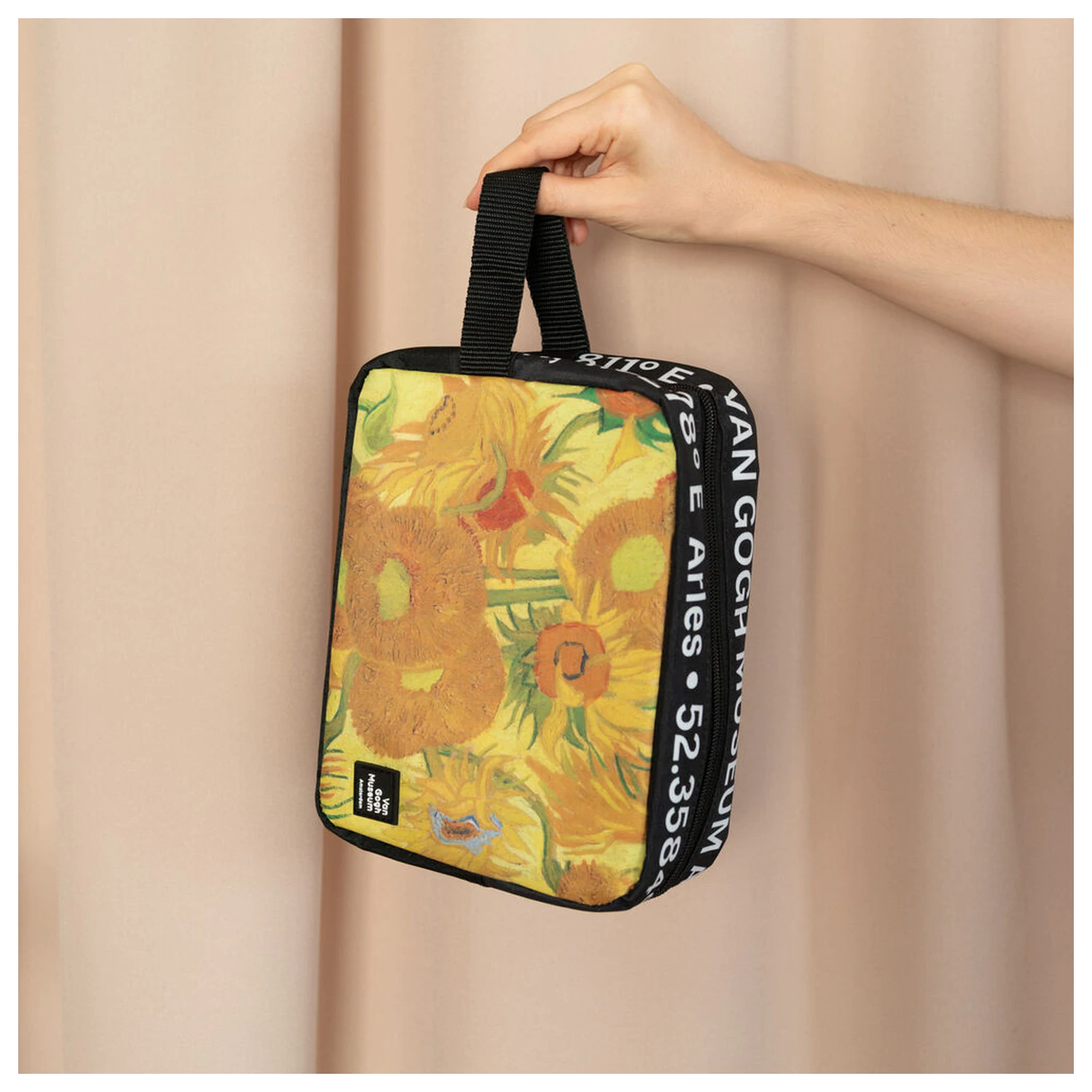 Van Gogh Museum vanity case product photo