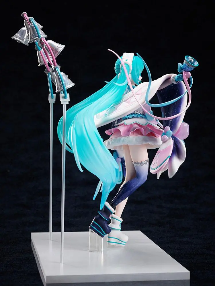 Vocaloid PVC Statue 1/7 Miku Hatsune Magical Mirai 2020 Winter Festival Ver. 23 cm product photo