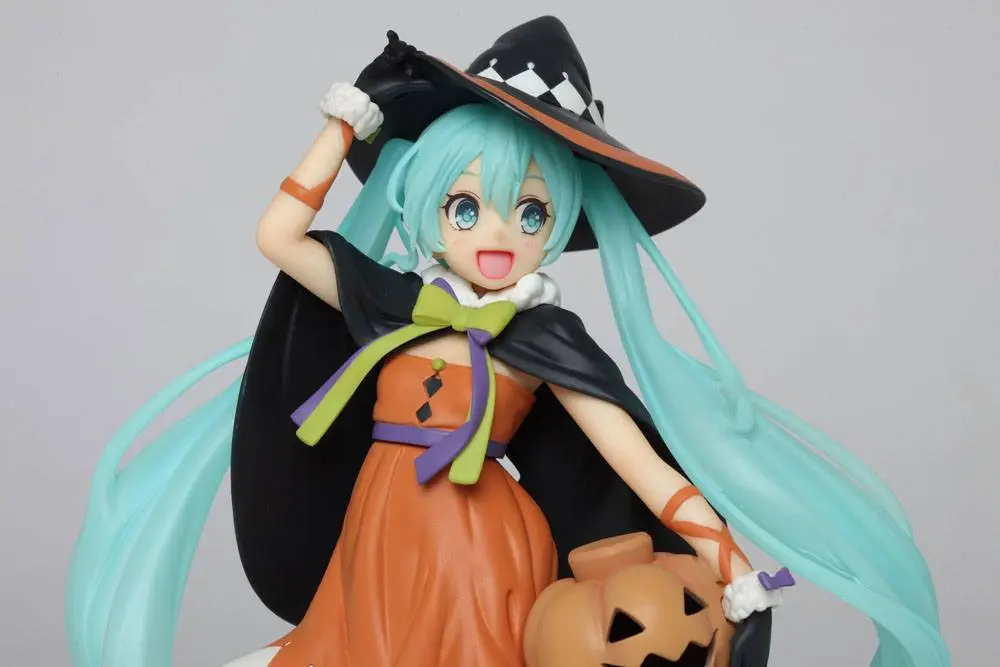Vocaloid PVC Statue Hatsune Miku 2nd Season Autumn Ver. 18 cm product photo