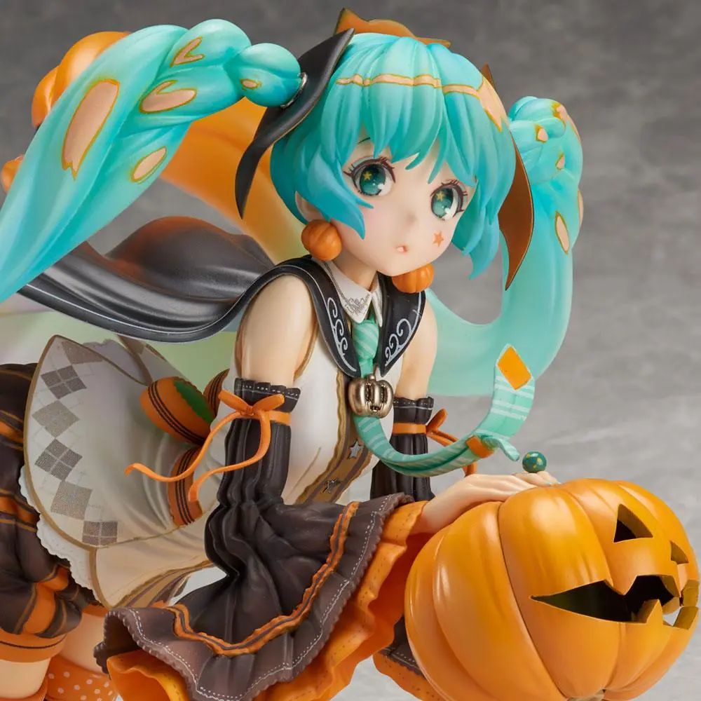 Vocaloid PVC Statue Hatsune Miku Trick or Miku 17 cm product photo