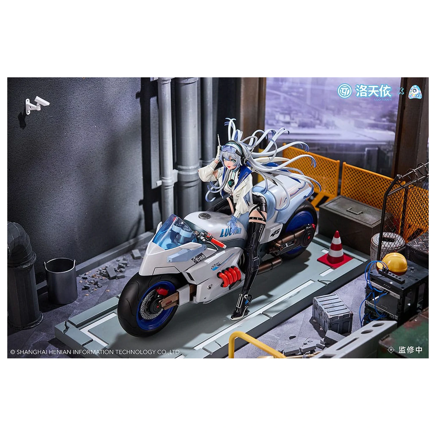 Vsinger PVC Statue 1/7 Vsinger Luo Tianyi Retro-Future Storm Driver Ver. 23 cm product photo
