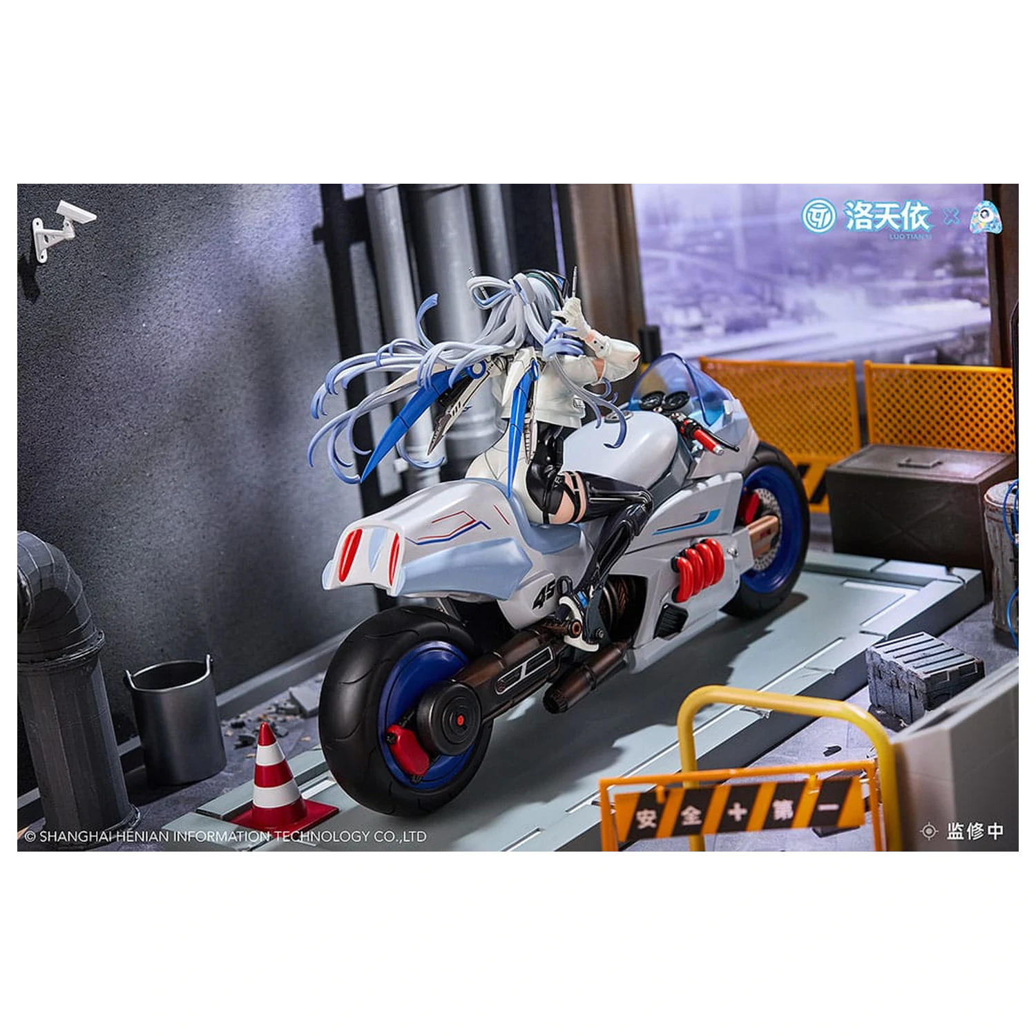 Vsinger PVC Statue 1/7 Vsinger Luo Tianyi Retro-Future Storm Driver Ver. 23 cm product photo