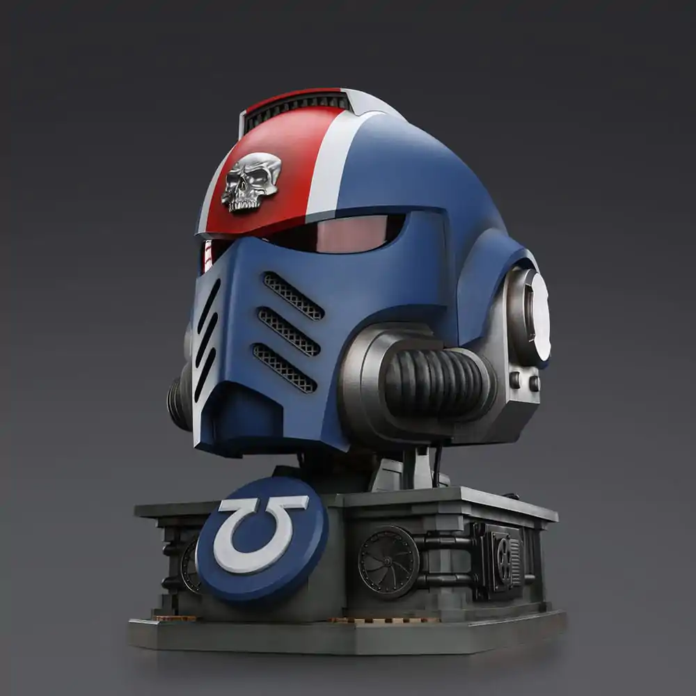 Warhammer 40,000: Space Marine 2 Replica Ultramarines Lieutenant Titus helmet with Display Stand 44 cm  product photo