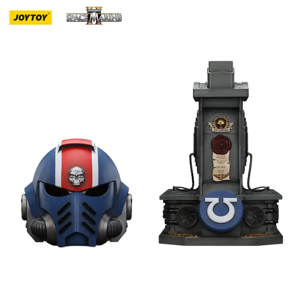 Warhammer 40,000: Space Marine 2 Replica Ultramarines Lieutenant Titus helmet with Display Stand 44 cm  product photo
