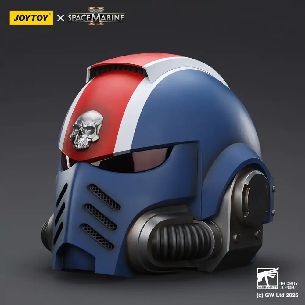 Warhammer 40,000: Space Marine 2 Replica Ultramarines Lieutenant Titus helmet 30 cm  product photo
