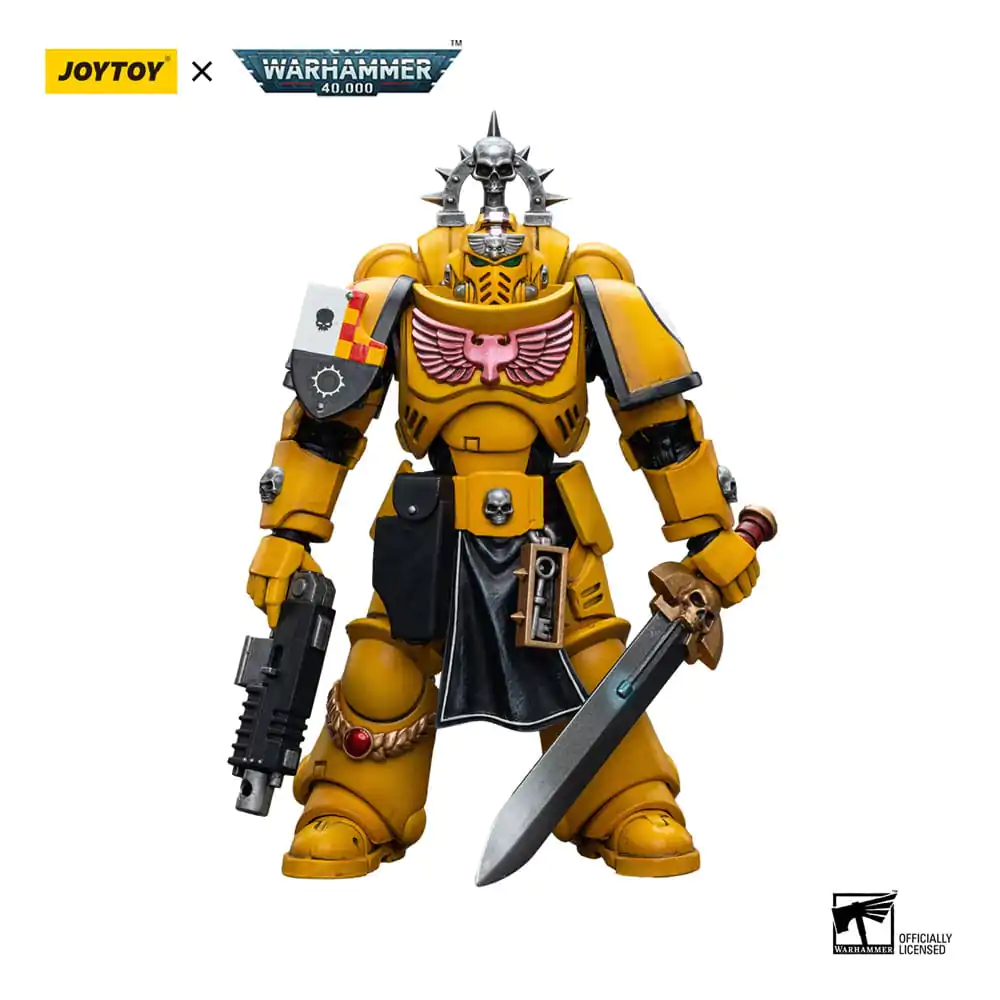 Warhammer 40k Action Figure 1/18 Imperial Fists Lieutenant with Power Sword 12 cm termékfotó