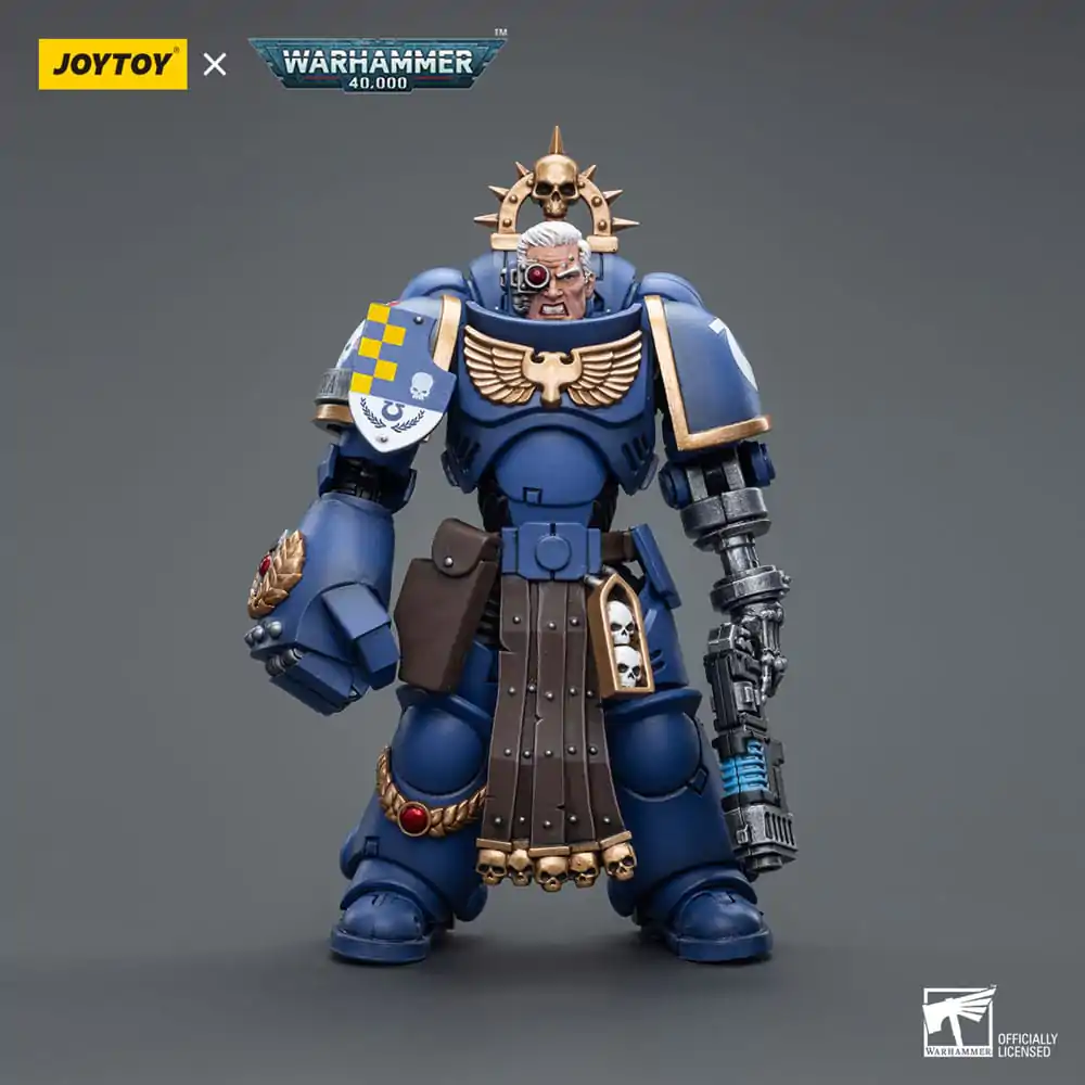 Warhammer 40k Action Figure 1/18 Ultramarines Lieutenant with Power Fist 12 cm product photo