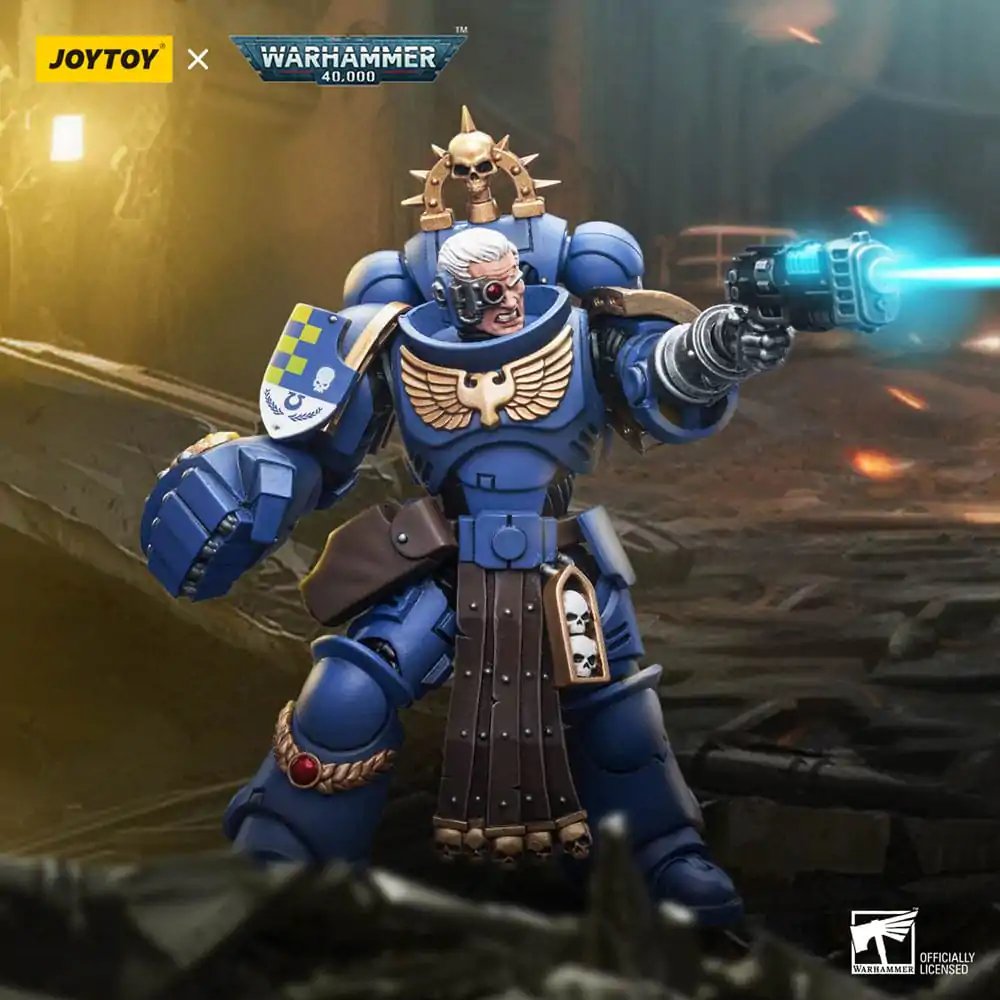Warhammer 40k Action Figure 1/18 Ultramarines Lieutenant with Power Fist 12 cm product photo