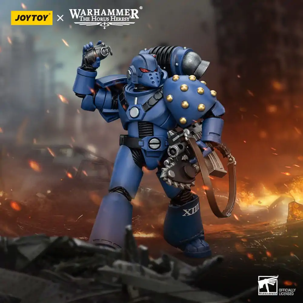 Warhammer The Horus Heresy Action Figure 1/18 Ultramarines MK VI Tactical Squad Legionary with Bolter & Chainblade 12 cm termékfotó