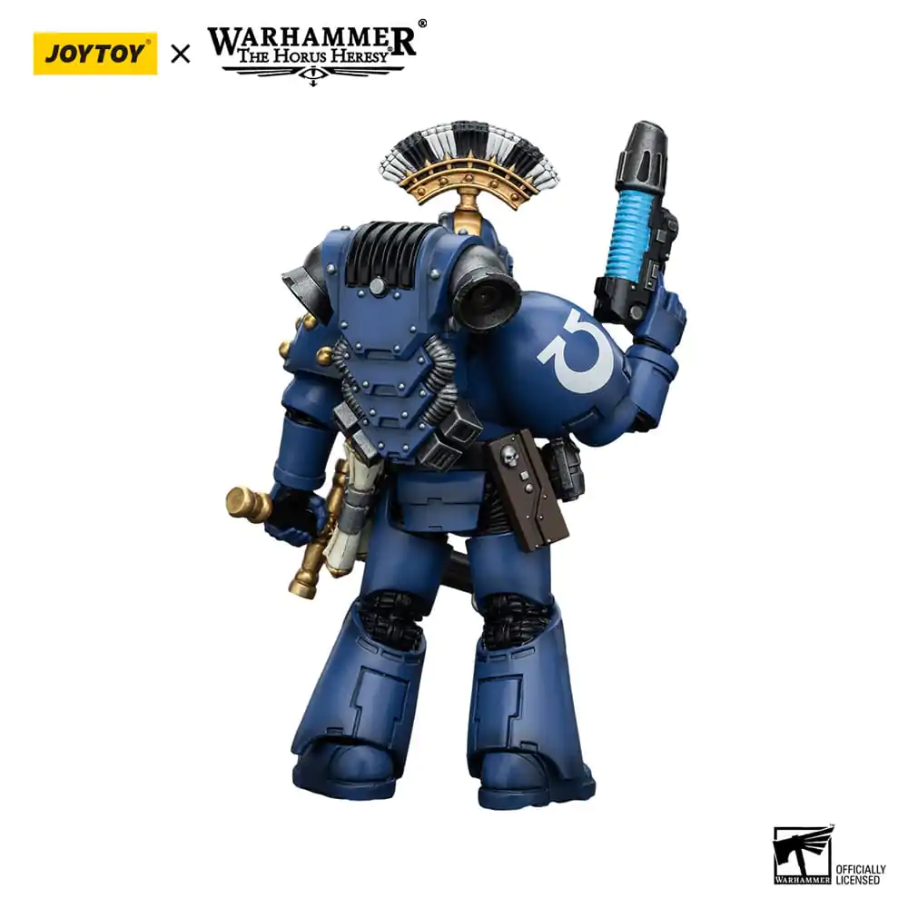 Warhammer The Horus Heresy Action Figure 1/18 Ultramarines MK VI Tactical Squad Sergeant with Plasma Pistol and Power Sword 12 cm termékfotó