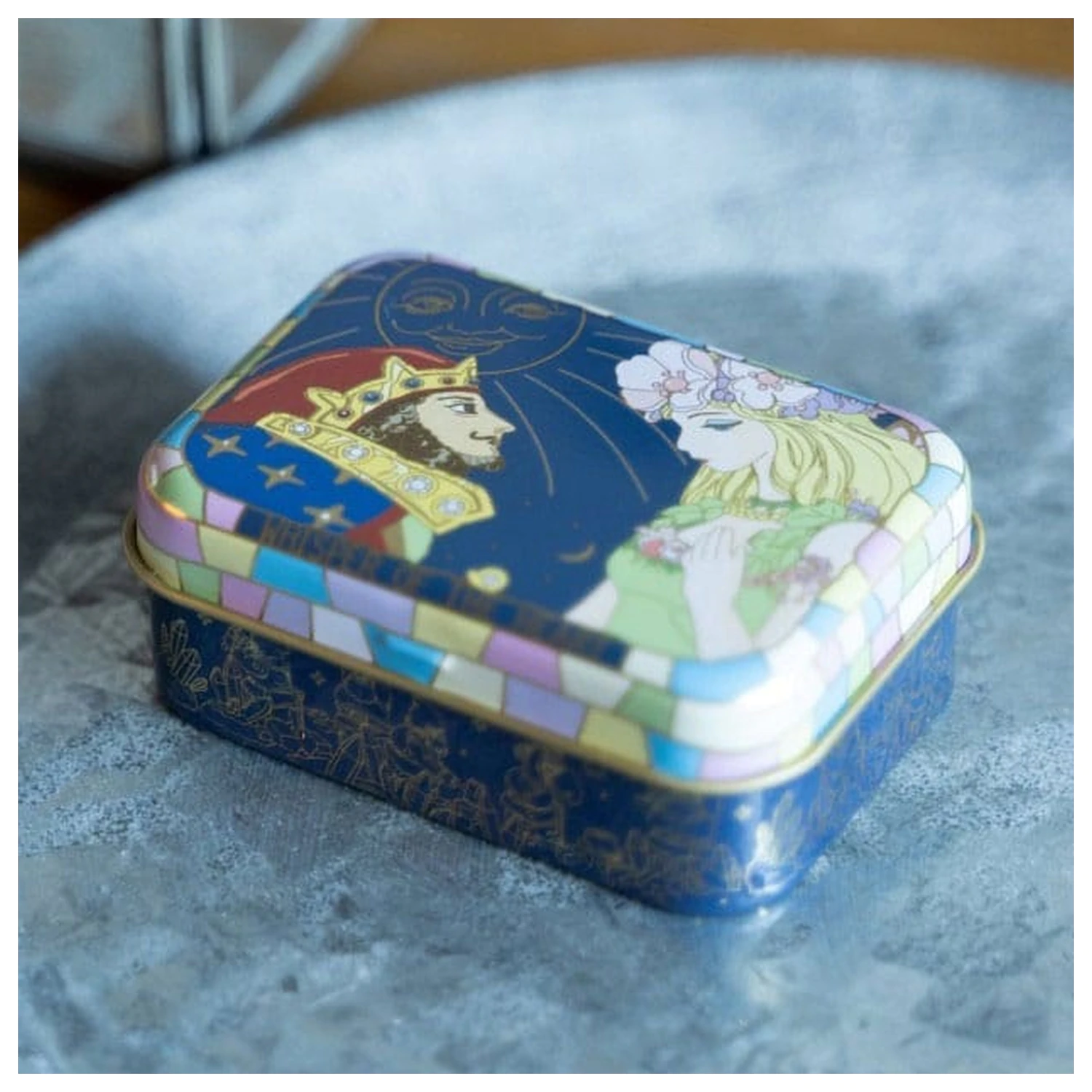 Whisper of the Heart Metal Box King of Dwarf & Princess  product photo