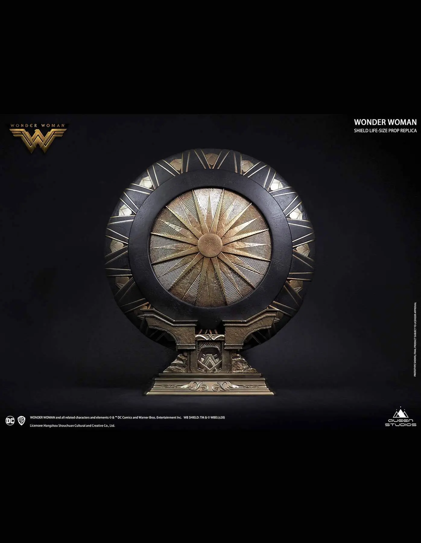 Wonder Woman Life-Size Replica Wonder Woman Shield Regular Edition 58 cm product photo