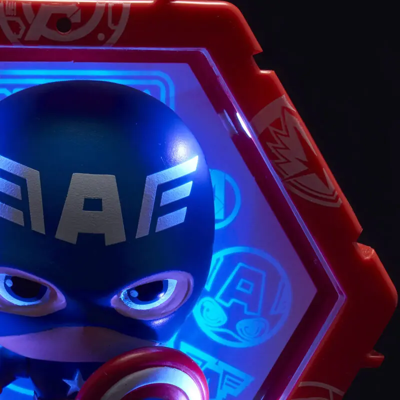 WOW! POD Marvel Captain America led figure product photo