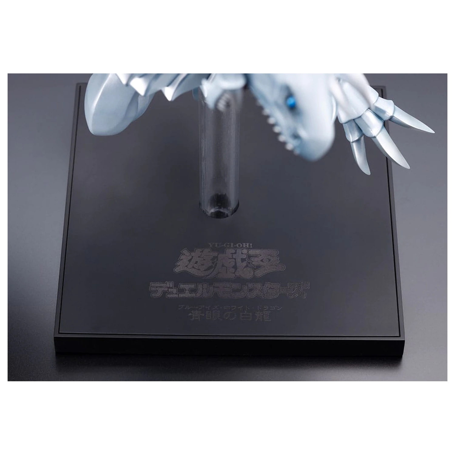 Yu-Gi-Oh! Oshi Works Statue Blue-Eyes White Dragon 25 cm          product photo