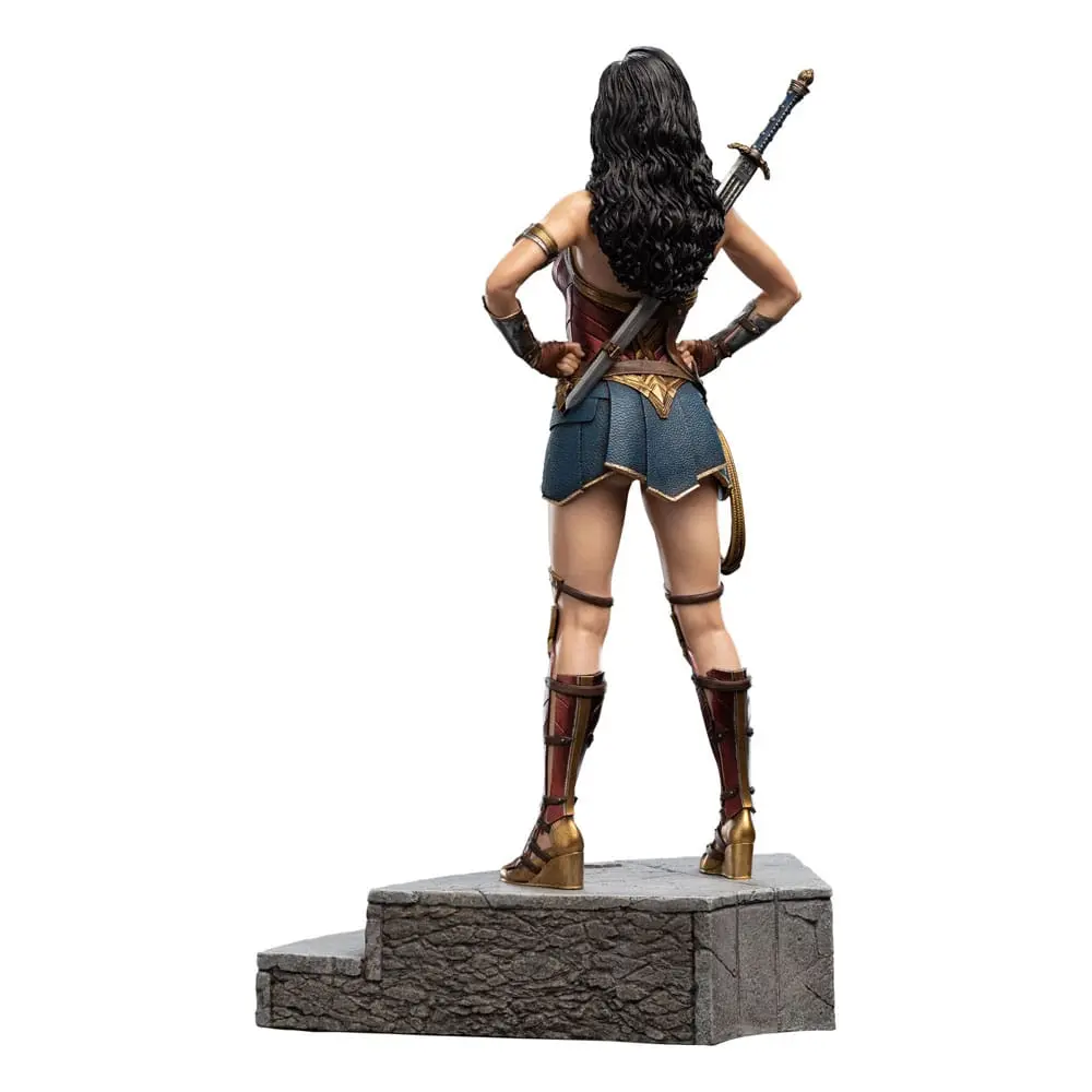 Zack Snyder's Justice League Statue 1/6 Wonder Woman 37 cm termékfotó