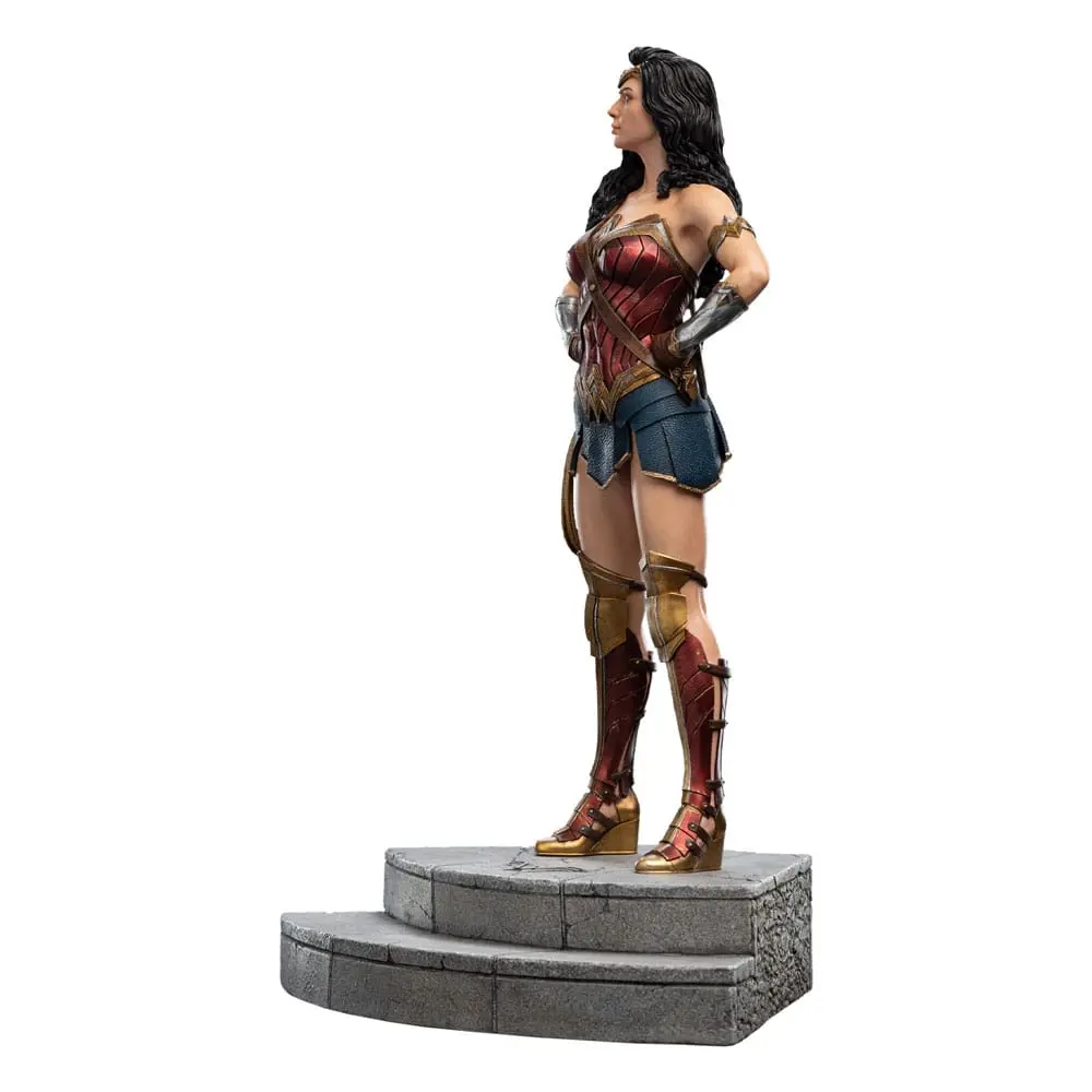 Zack Snyder's Justice League Statue 1/6 Wonder Woman 37 cm termékfotó