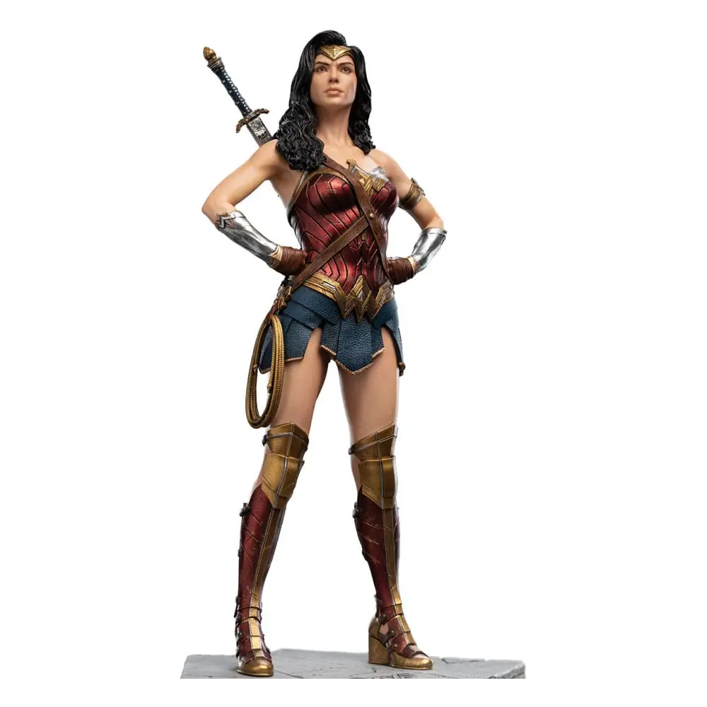 Zack Snyder's Justice League Statue 1/6 Wonder Woman 37 cm termékfotó