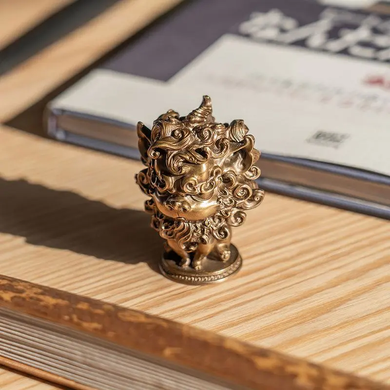 Zhelong Xu ( Guang Shu ) x Manas SUM Mythical Beast Collection Statue Pixiu 7 cm product photo