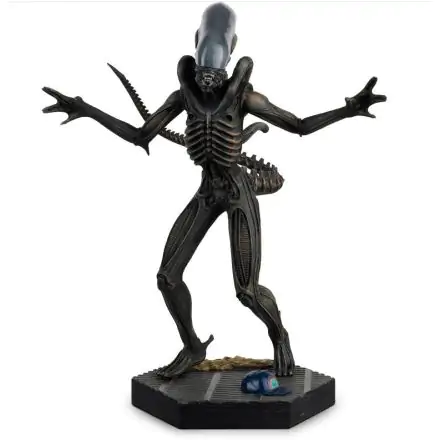Alien Xenomorph The Alien Predator figure 15cm product photo