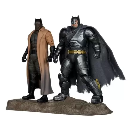 DC Multiverse McFarlane Collector Edition Action Figure 2-Pack #02 Batman (Knightmare) & Batman (Armor Suit) (BvS: DoJ) (Gold Label) 18 cm product photo