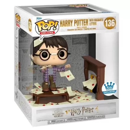 POP figure Deluxe Harry Potter Anniversary Harry Potter with Hogwarts Letters Exclusive termékfotója