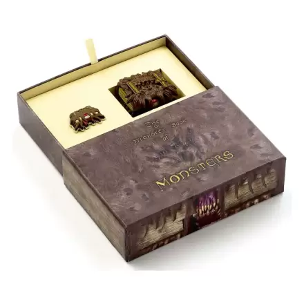 Harry Potter: Monster Book Keychain and Pin Badge Gift Set  product photo
